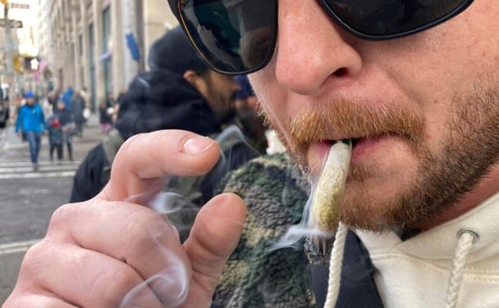 Some aspiring New York Cannabis sellers wait to open shop even as state greenlights more dispensaries